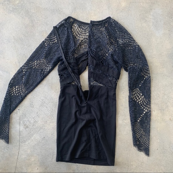 For ♥️&🍋s BLACK LACE SAMPLE DRESS🖤 - Picture 7 of 8